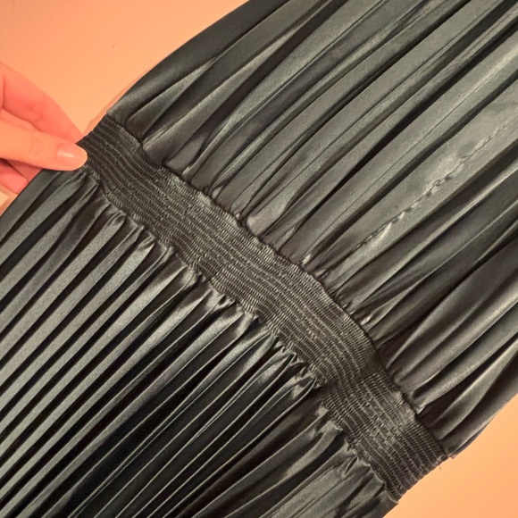 Emerald Green Pleated Halter Maxi Dress - Asymmetrical Hem - Size L - Picture 5 of 8